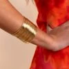 BRAZALETE ELEGANCE · DORADO
