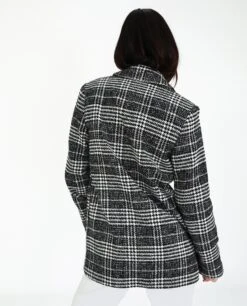 ABRIGO AMERICANA · BLANCO Y NEGRO -[品牌] Ventas THE-ARE abrigo americana cuadros blanco negro solapa mujer the are eci img 2