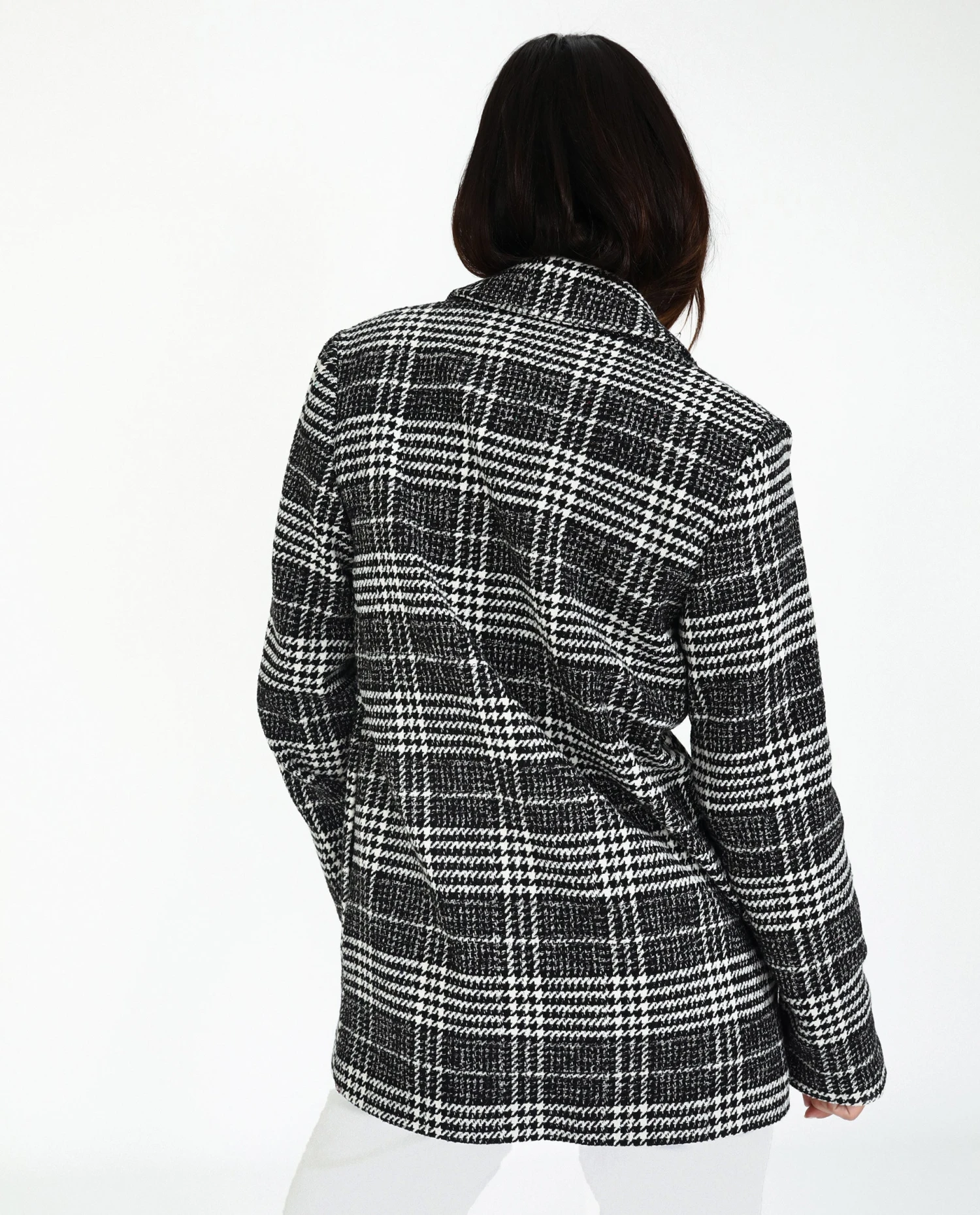 ABRIGO AMERICANA · BLANCO Y NEGRO 5 ABRIGO AMERICANA · BLANCO Y NEGRO - Imagen 5