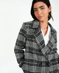 ABRIGO AMERICANA · BLANCO Y NEGRO -[品牌] Ventas THE-ARE abrigo americana cuadros blanco negro solapa mujer the are eci img 3