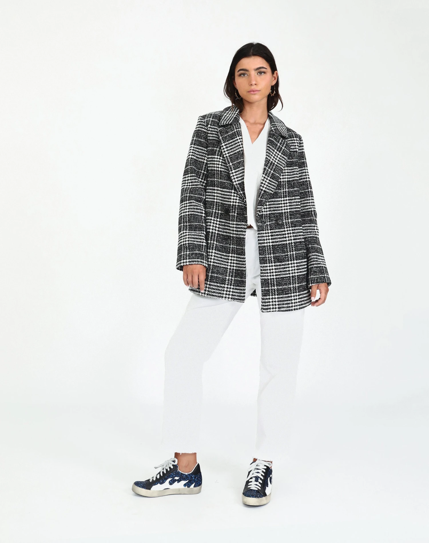 ABRIGO AMERICANA · BLANCO Y NEGRO 4 ABRIGO AMERICANA · BLANCO Y NEGRO - Imagen 4