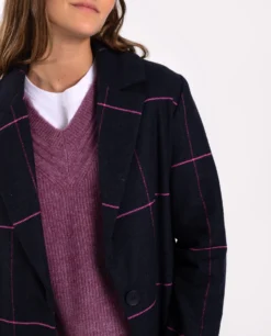 ABRIGO REUNITED · AZUL Y FUCSIA -[品牌] Ventas THE-ARE abrigo cuadros azul fucsia oversized recto solapa mujer the are eci img 4 859213b4 44e3 4e37 9121 a9e8acc12fa3 scaled