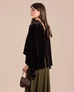 CAPA TERCIOPELO · ÉBANO -[品牌] Ventas THE-ARE anillo dorado piedra blanca ovalada invitadas eventos mujer the are eci img 3 scaled