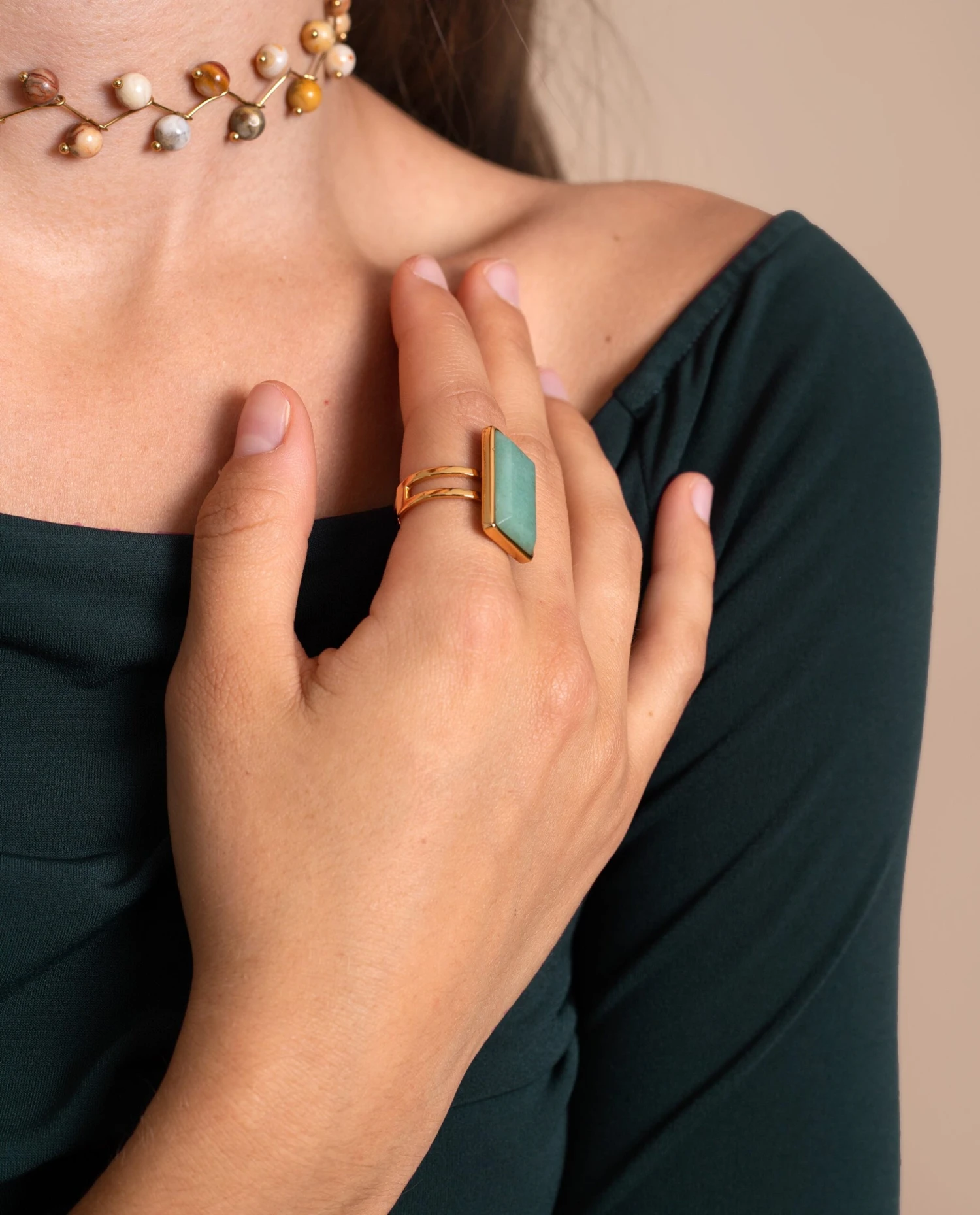 ANILLO BALANCE GREEN · BAÑO ORO 1 ANILLO BALANCE GREEN · BAÑO ORO