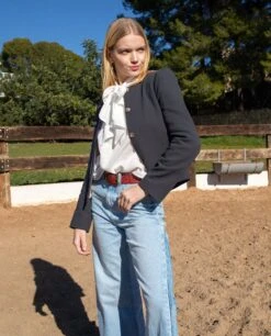 BLUSA SWEET ESCAPE · CRUDO -[品牌] Ventas THE-ARE blusa blanca romantica fluida lazada cuello manga abullonada mujer the are 7