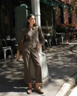 BLUSA FIRST COFFEE · CUADROS -[品牌] Ventas THE-ARE blusa estampado cuadros volantes mangas conjunto mujer the are 3