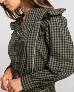 BLUSA FIRST COFFEE · CUADROS -[品牌] Ventas THE-ARE blusa estampado cuadros volantes mangas conjunto mujer the are eci img 3