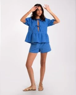 BLUSA VERA · AZUL -[品牌] Ventas THE-ARE blusa manga corta cuadros vichy azul conjunto mujer the are