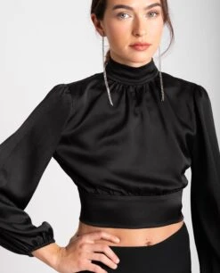 BLUSA BLESSED · NEGRO -[品牌] Ventas THE-ARE blusa negra satinada manga larga espalda descubiera cuello alto fiesta mujer the are eci img 3