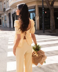 BLUSA SUNSET LOVER · AMARILLO -[品牌] Ventas THE-ARE blusas vichy amarilla manga corta lazadas espalda conjunto mujer the are 6 scaled