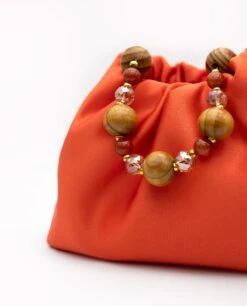 BOLSO JOY · CORAL -[品牌] Ventas THE-ARE bolso coral mano piedras invitada mujer the are 5
