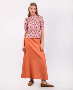 CAMISA GIRLS CREW · ESTAMPADO -[品牌] Ventas THE-ARE camisa manga 3 4 estampado floral cuello alto pliegues mujer the are 1 scaled