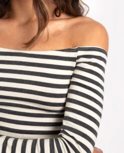 CAMISETA PLANS AWAIT · RAYAS -[品牌] Ventas THE-ARE camiseta rayas gris escote bardot manga larga mujer the are eci img 3