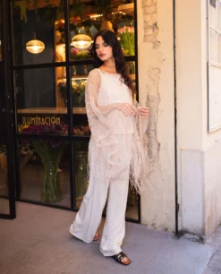 CAPA CROCHET ANNA · TOPO -[品牌] Ventas THE-ARE capa beige punto topo flecos asim trica mujer the are 3 scaled