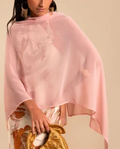 CAPA GASA · ROSA -[品牌] Ventas THE-ARE capa gasa rosa elegante invitada mujer the are eci img 3 scaled