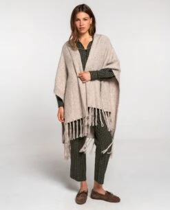 PONCHO DOWNTOWN WALK · BEIGE -[品牌] Ventas THE-ARE cardigan beige tricot flecos frente abierto mujer the are eci img 4