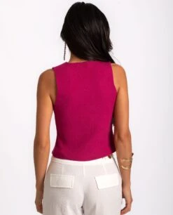 CHALECO MADE YOU LOOK · CEREZA -[品牌] Ventas THE-ARE chaleco asimetrico punto cereza botones estrella dorados mujer the are eci img 2