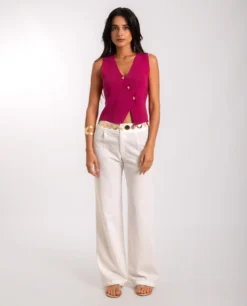 CHALECO MADE YOU LOOK · CEREZA -[品牌] Ventas THE-ARE chaleco asimetrico punto cereza botones estrella dorados mujer the are eci img 4 scaled