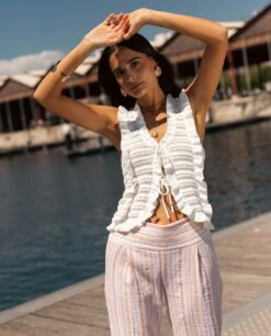 CHALECO ETERNAL WAVES · CRUDO -[品牌] Ventas THE-ARE chaleco calado blanco fruncidos mujer the are 5