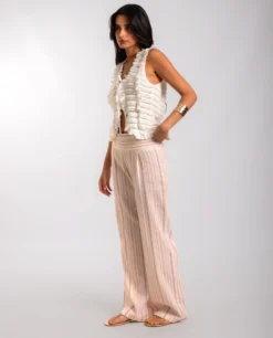 CHALECO ETERNAL WAVES · CRUDO -[品牌] Ventas THE-ARE chaleco calado blanco fruncidos mujer the are eci img 4 scaled