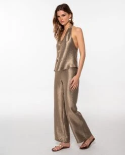 CHALECO ETHEREAL MUSE · DORADO -[品牌] Ventas THE-ARE chaleco dorado escote halter satinado conjunto elegante fiesta mujer the are 7