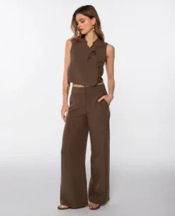 CHALECO DUNE · MARRÓN -[品牌] Ventas THE-ARE chaleco marron lino lazada lateral conjunto elegante fiesta mujer the are 10 scaled