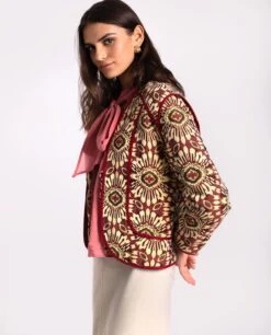 CHAQUETA ALL SEASONS · JACQUARD -[品牌] Ventas THE-ARE chaqueta acolchada estampada flores pachtwork jacquard mujer the are eci img 1