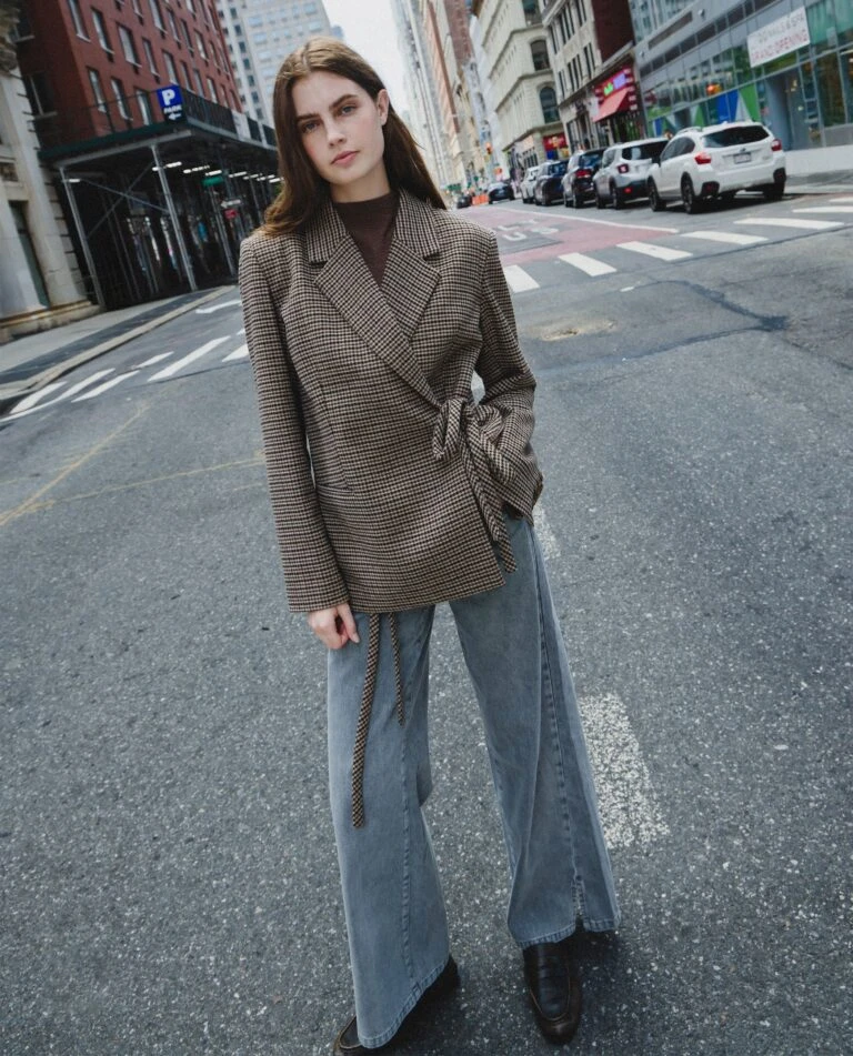 Primera página -[品牌] Ventas THE-ARE chaqueta americana cruzada solapa ajuste lazada lateral mujer the are 3 768x951 1