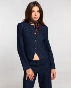 CHAQUETA DOWNTOWN · AZUL -[品牌] Ventas THE-ARE chaqueta azul entallada vaquera botones conjunto mujer the are 1