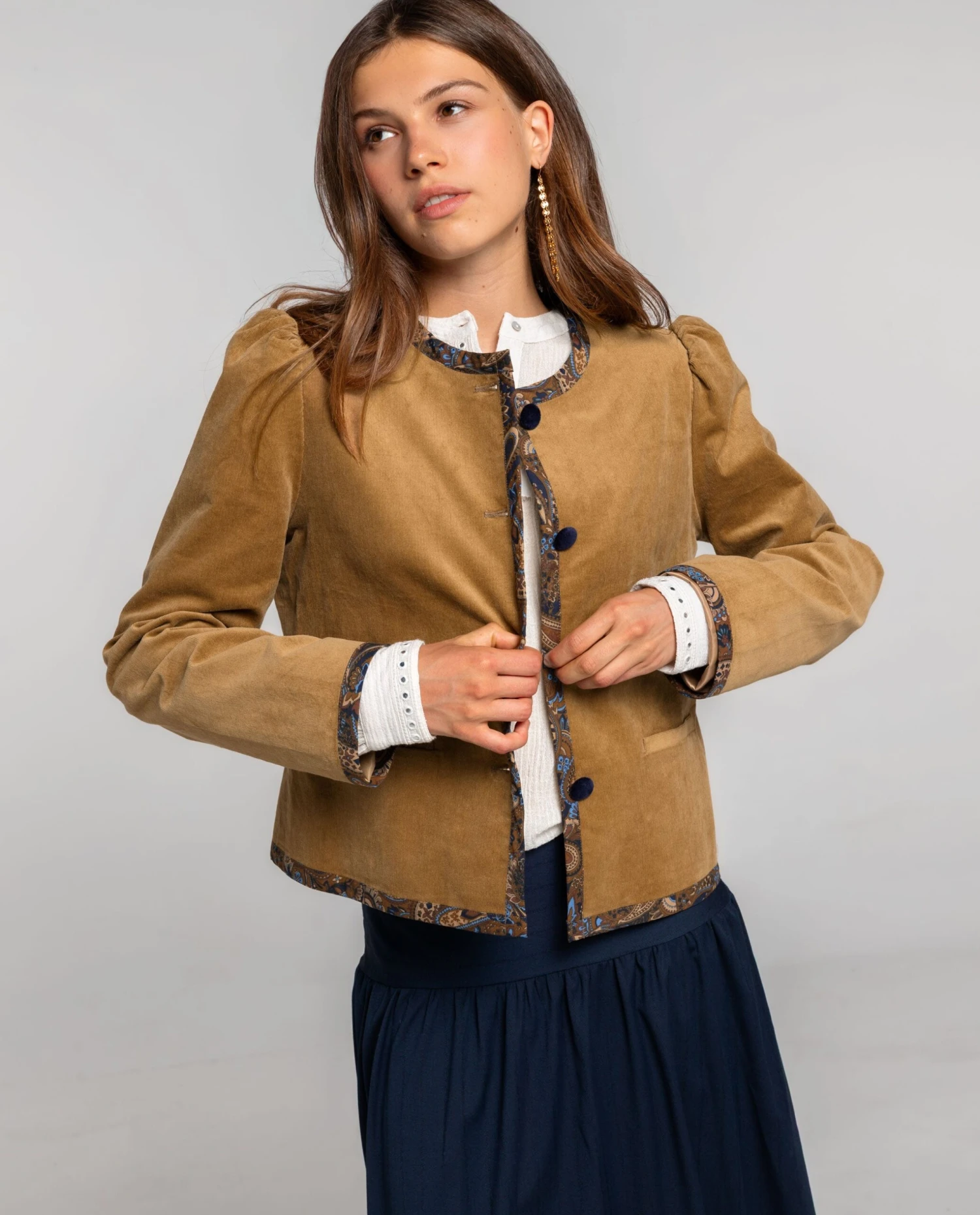 CHAQUETA NEW IN TOWN · CAMEL 3 CHAQUETA NEW IN TOWN · CAMEL - Imagen 3