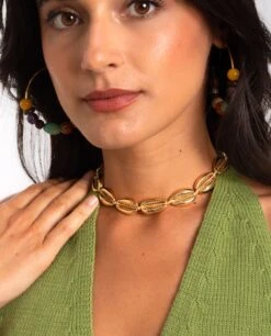 COLLAR CAURI · DORADO