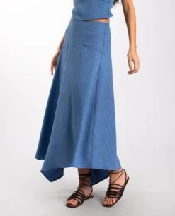 FALDA ISLAND GIRL · AZUL -[品牌] Ventas THE-ARE falda larga azul fluida brillo conjunto mujer the are 1