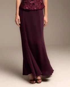 FALDA EUGENIA · BURDEOS -[品牌] Ventas THE-ARE falda larga burdeos midi punto calado elegante invitada mujer the are eci img 2