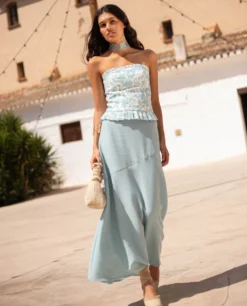 FALDA ELISA · AZUL -[品牌] Ventas THE-ARE falda midi azul lisa conjunto invitada mujer the are 4 scaled