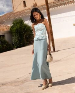 FALDA ELISA · AZUL -[品牌] Ventas THE-ARE falda midi azul lisa conjunto invitada mujer the are 5