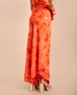 FALDA TERESA · ESTAMPADO -[品牌] Ventas THE-ARE falda midi naranja estampado flores bajo asimetrico conjunto eventos mujer the are eci img 3
