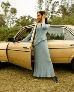 FALDA FREE SPIRIT · GRIS -[品牌] Ventas THE-ARE falda midi punto gris elastico conjunto mujer the are2