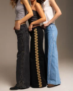 JEANS OASIS · NEGRO -[品牌] Ventas THE-ARE jeans negro detalles metalicos oro plata mujer the are 06 scaled