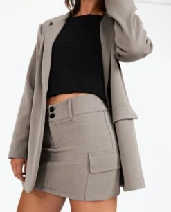 FALDA ON TIME · TOPO -[品牌] Ventas THE-ARE minifalda cargo marron bolsillos mujer the are eci img 4