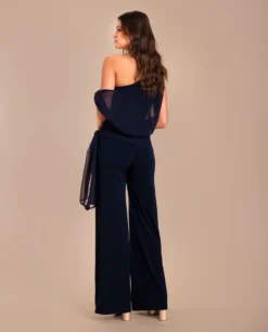 MONO OLIVIA · AZUL MARINO -[品牌] Ventas THE-ARE mono azul marino asimetrico capa gasa eci img 3 scaled