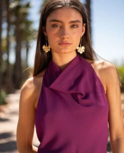 MONO DELIA · CIRUELA -[品牌] Ventas THE-ARE mono ciruela gasa cuello drapeado halter invitada mujer the are 6