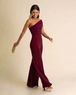 MONO MRS. BENAISA · BURDEOS -[品牌] Ventas THE-ARE mono largo burdeos asimetrico mujer the are eci img 2