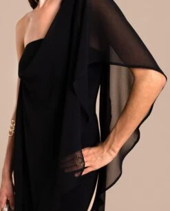 MONO TRIANA · NEGRO -[品牌] Ventas THE-ARE mono negro capa multiposicion hombros descubiertos lazada palazzo invitada mujer the are eci img 4