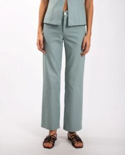 PANTALÓN BREAK IN · AZUL -[品牌] Ventas THE-ARE pantalon azul recto conjunto mujer the are eci img 2