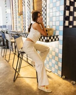 PANTALÓN SINTRA · BLANCO Y BEIGE -[品牌] Ventas THE-ARE pantalon beige lino raya diplomatica fluido recto mujer the are 1