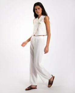 PANTALÓN SUNNY BABE · BLANCO -[品牌] Ventas THE-ARE pantalon blanco recto corte fluido mujer the are eci img 1