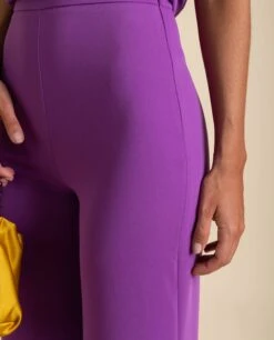 PANTALÓN MRS. RIOS · MORADO -[品牌] Ventas THE-ARE pantalon campana morado mujer the are eci img 4