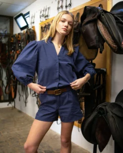 SHORT SECRET SPOT · AZUL -[品牌] Ventas THE-ARE pantalon corto azul bermuda talle alto algodon mujer the are 1 scaled