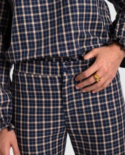 PANTALÓN CITY FIELDS · AZUL -[品牌] Ventas THE-ARE pantalon cuadros azul recto conjunto talle medio mujer the are eci img 4 scaled