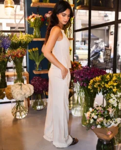 PANTALON MEDITERRANEAN SPIRIT · CRUDO -[品牌] Ventas THE-ARE pantalon fluido lino natural conjunto mujer the are 5 scaled